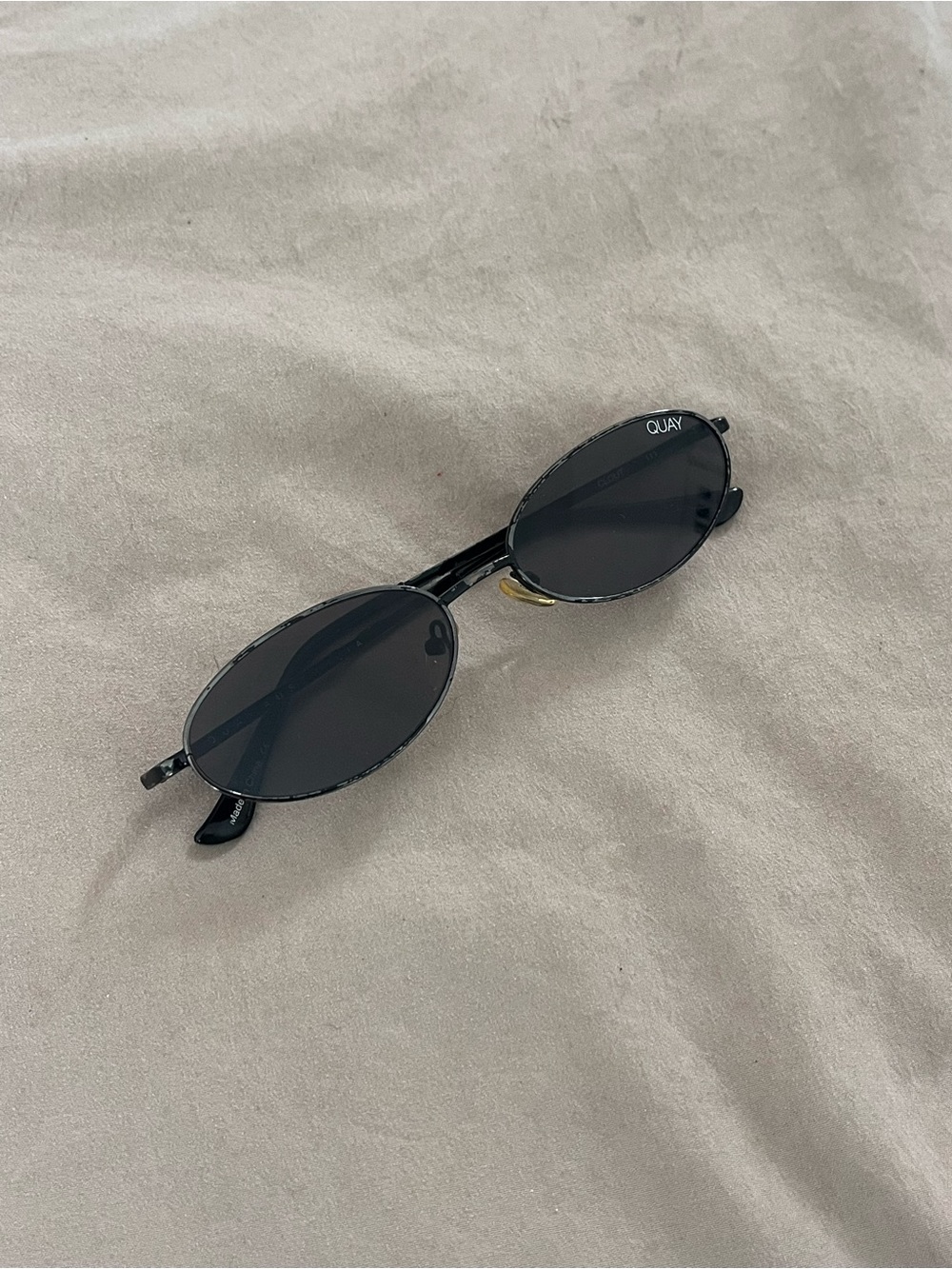 Quay Black Oval Sunglasses